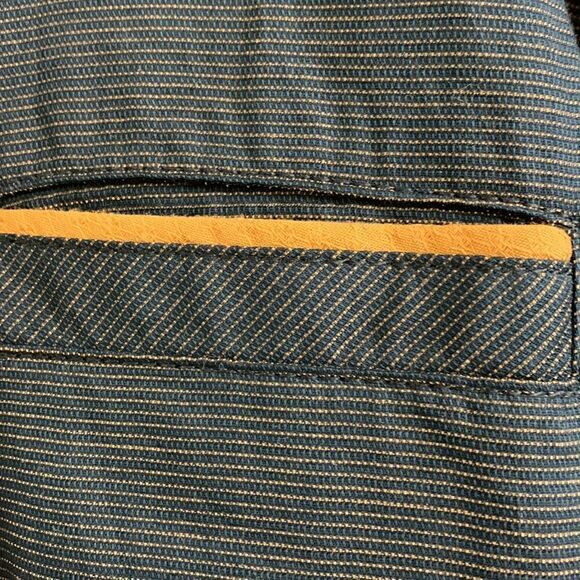 JB HOLT, long sleeve dress shirt, athletic fit, 100%cotton, great like new - Picture 5 of 12